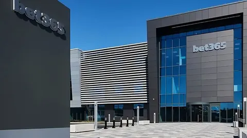 埃及媒体报道：萨拉赫捐赠300万埃及镑支援火灾灾区重建